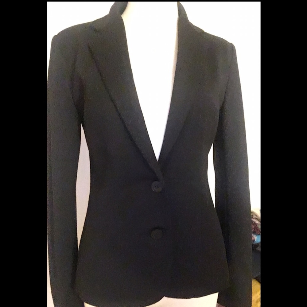 New York & Company Blazer. Size 2. Size 2 - Picture 3 of 5
